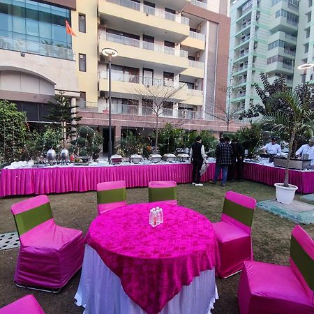 Gazebo Inn&Suites Medanta Gurgaon Bagian luar foto