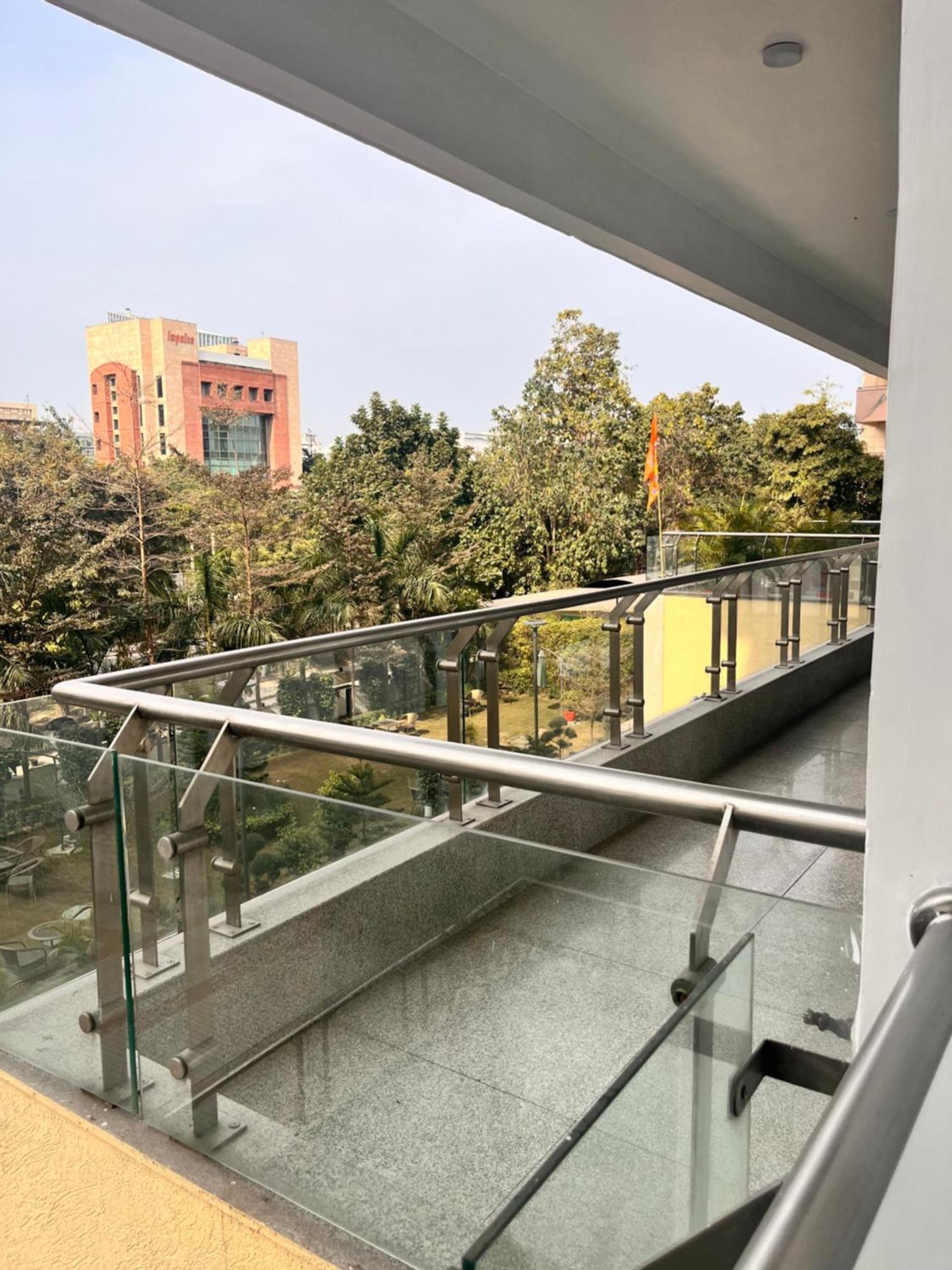 Gazebo Inn&Suites Medanta Gurgaon Bagian luar foto