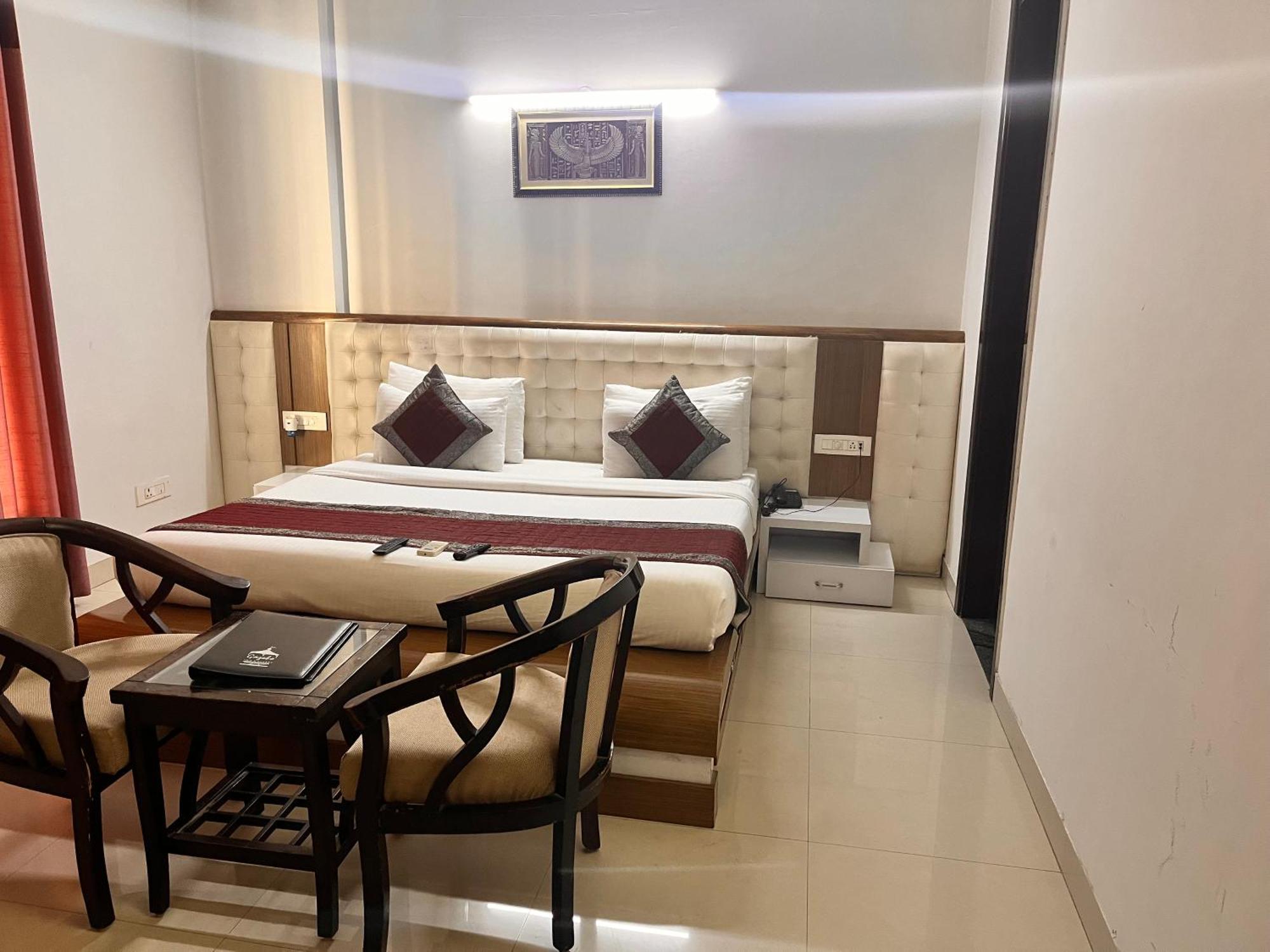 Gazebo Inn&Suites Medanta Gurgaon Bagian luar foto