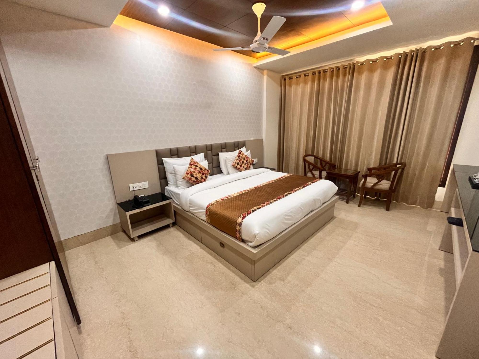 Gazebo Inn&Suites Medanta Gurgaon Bagian luar foto
