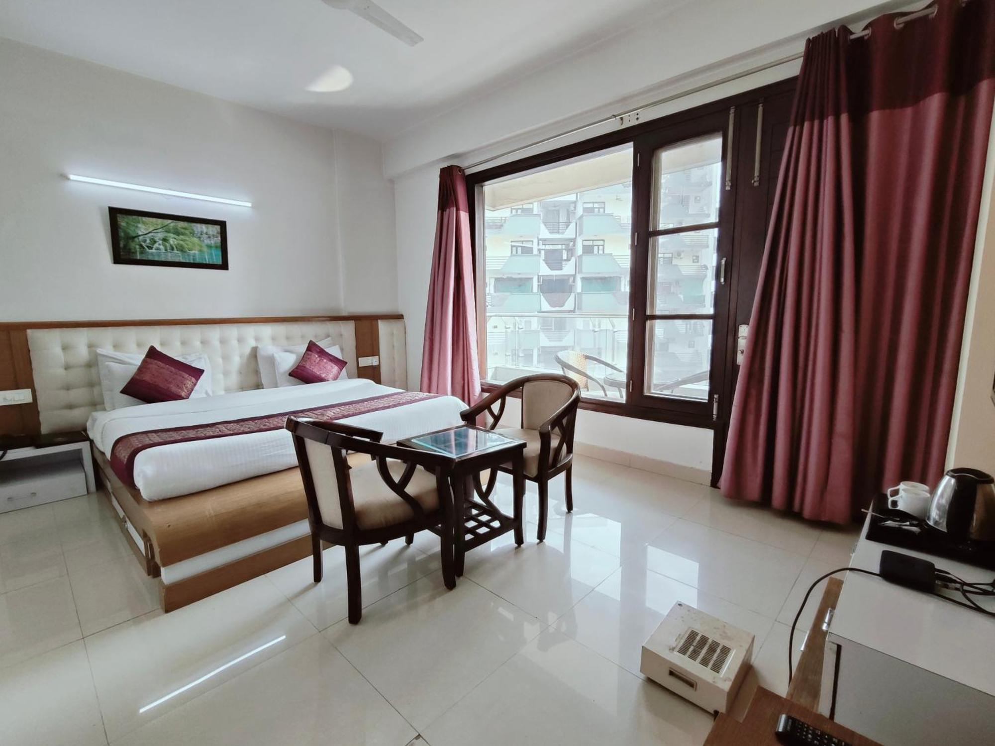 Gazebo Inn&Suites Medanta Gurgaon Bagian luar foto
