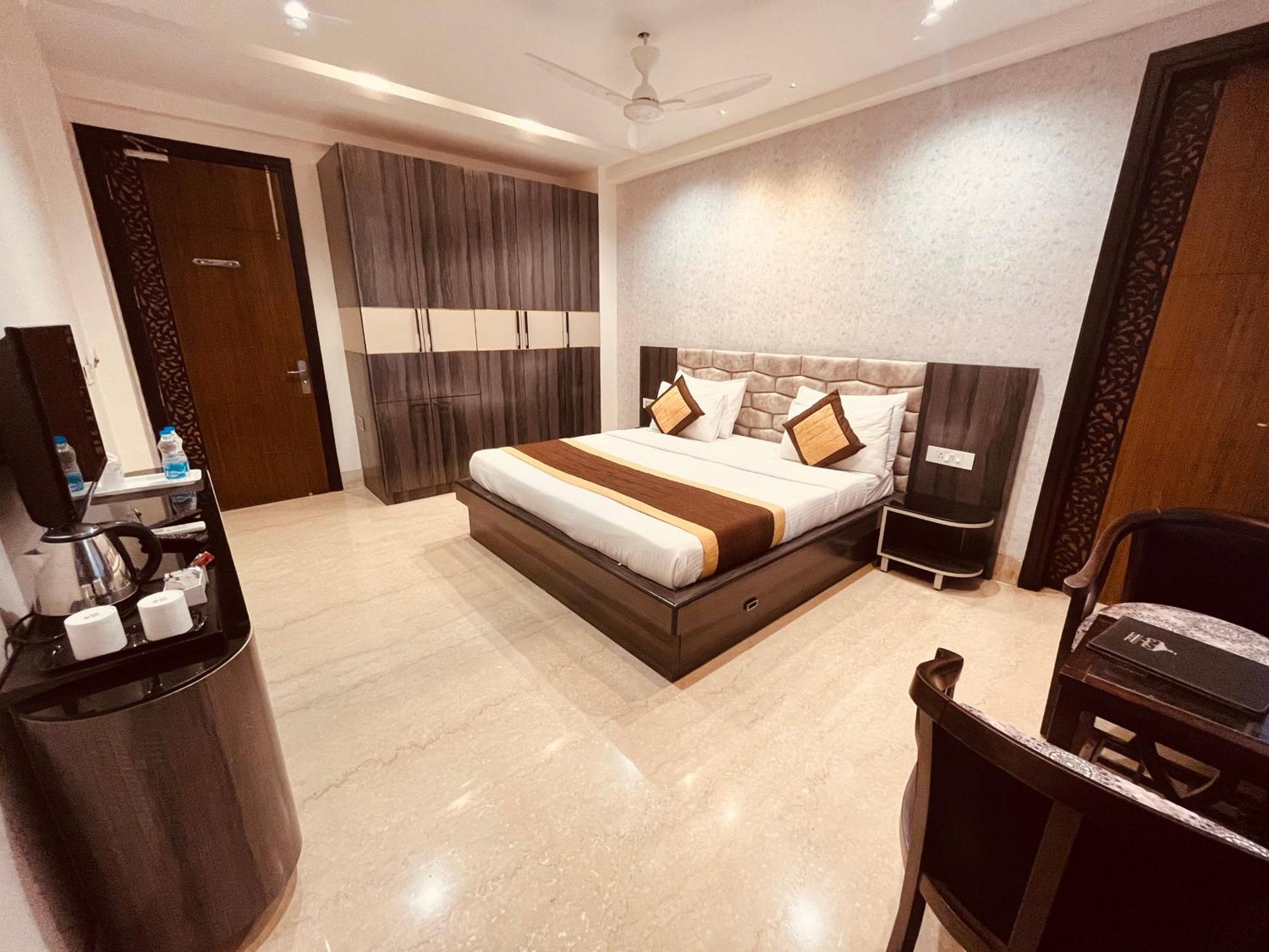 Gazebo Inn&Suites Medanta Gurgaon Bagian luar foto